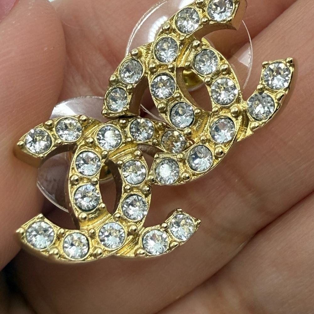 Chanel Classic Gold Crystal CC Stud Earrings - Picture 7 of 13